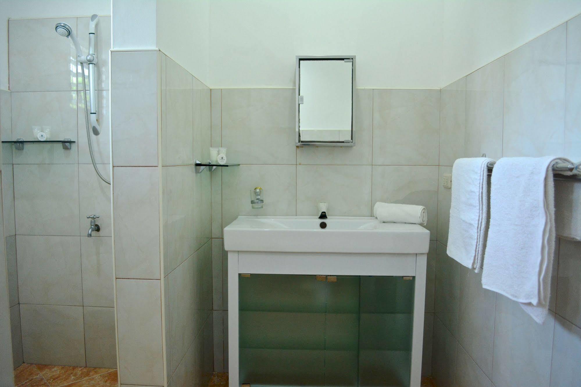 פנגלאו Olivia Resort Serviced Apartments And Bungalows מראה חיצוני תמונה